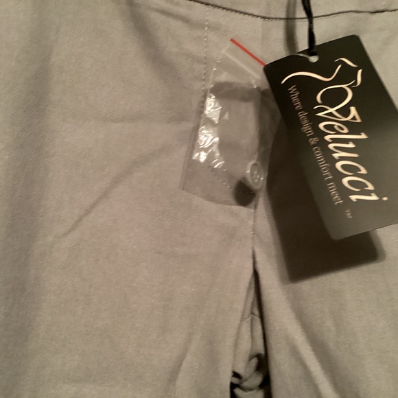 BNWT SIZWMEDIUM STRTCH GREY PULL ON CAPRIS - Picture 2 of 6
